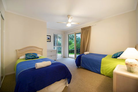 Whale Watch Ocean Beach Resort - Accommodation Asia 6