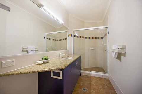 Whale Watch Ocean Beach Resort - Accommodation Asia 12