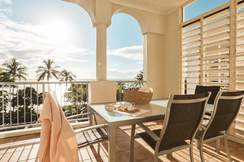 Sea Change Beachfront Apartments - Accommodation China 0