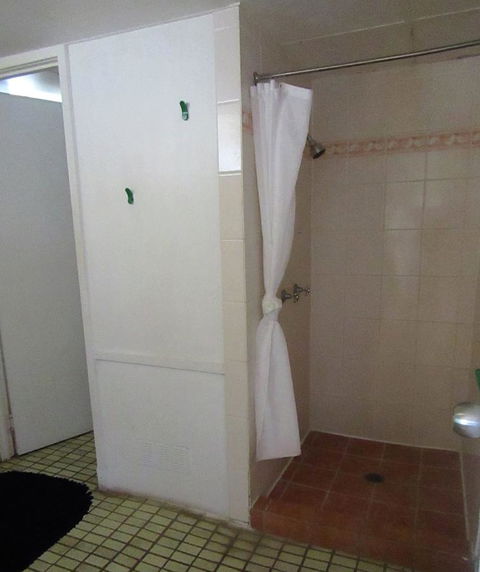 Nomads Airlie Beach - Accommodation Asia 4