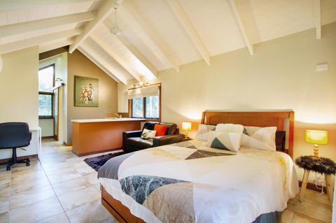 Airlie Beach Eco Cabins - Adults Only - Accommodation Asia 13