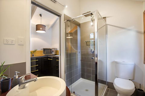 Airlie Beach Eco Cabins - Adults Only - Accommodation Asia 30