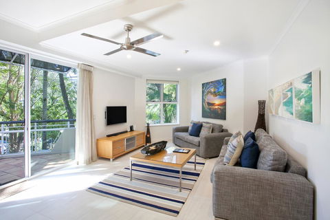 Emerald Noosa - Accommodation Asia 24
