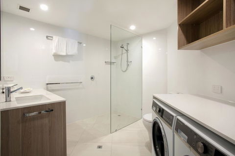 Emerald Noosa - Accommodation Asia 22