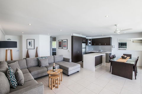 Noosa Harbour Resort - Accommodation Asia 32