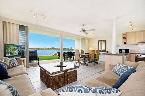 Noosa Harbour Resort - Accommodation Asia 7