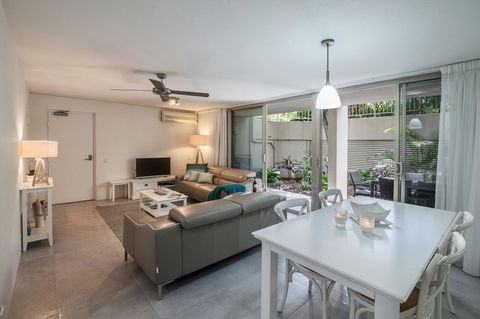 Noosa Harbour Resort - Accommodation Asia 16