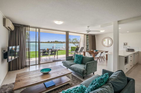 Noosa Harbour Resort - Accommodation Asia 21