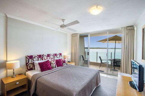 Noosa Harbour Resort - Accommodation Asia 13
