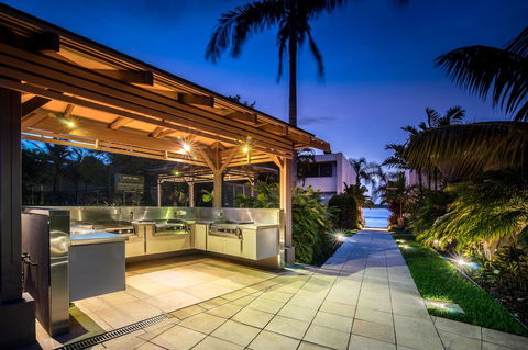 Noosa Harbour Resort - Accommodation Asia 18