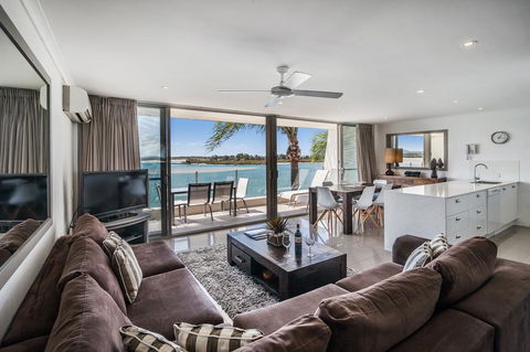 Noosa Harbour Resort - Accommodation Asia 22