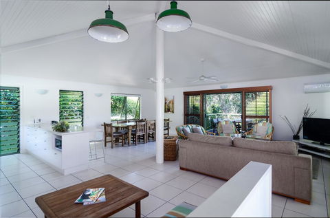 The Retreat Beach Houses - Accommodation Asia 1