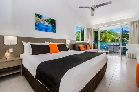 By The Sea Port Douglas - Accommodation Asia 2