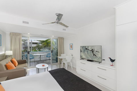 By The Sea Port Douglas - Accommodation Asia 19