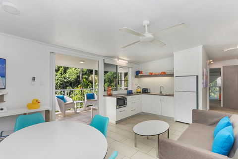 By The Sea Port Douglas - Accommodation Asia 8