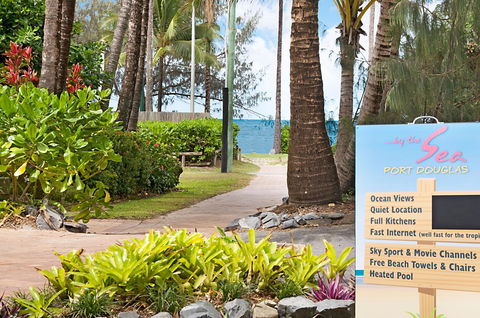 By The Sea Port Douglas - Accommodation Asia 26