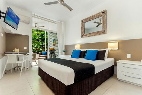 By The Sea Port Douglas - Accommodation Asia 11