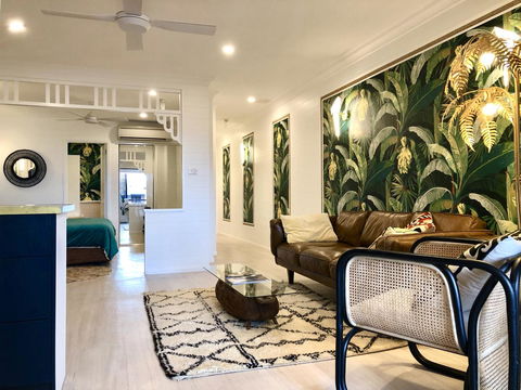 NOMAD - Luxe Apartment - Accommodation Asia 24