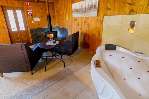 Granite Belt Retreat And Brewery - Accommodation Asia 6