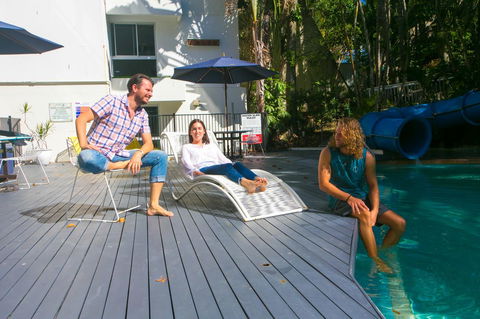 Rainbow Bay Backpackers - Accommodation Asia 3