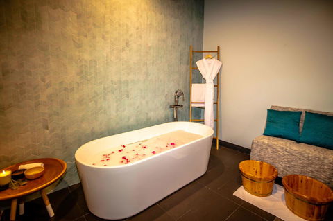 Mirage Whitsundays - Accommodation Asia 24