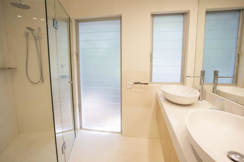 The Cove Noosa - Accommodation Asia 39