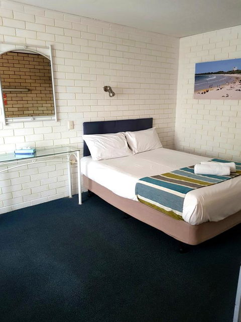 Twin Pines Motel - Accommodation China 6