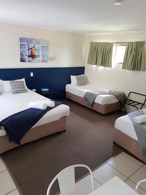 Twin Pines Motel - Accommodation China 9