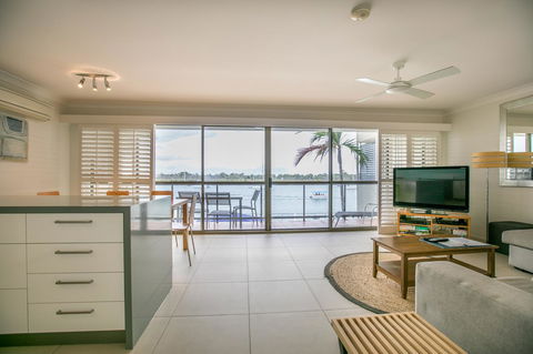 Noosa Shores Resort - Accommodation Asia 4