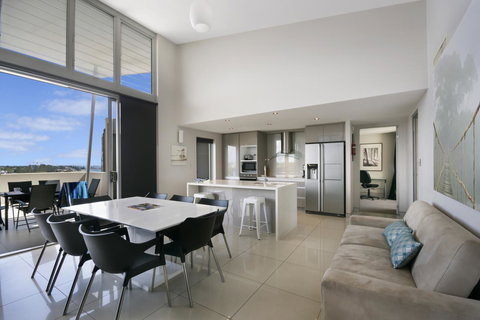 Redvue Holiday Apartments - Accommodation Asia 28