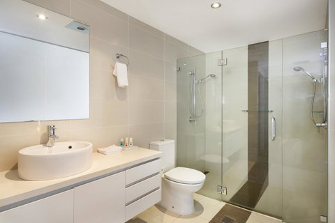 Redvue Holiday Apartments - Accommodation Asia 23