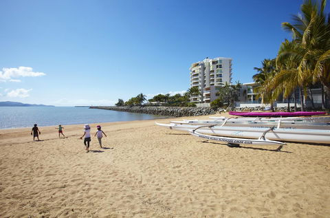 Mariners North Holiday Apartments - Accommodation Asia 1