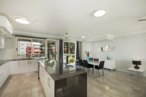 Mariners North Holiday Apartments - Accommodation Asia 29