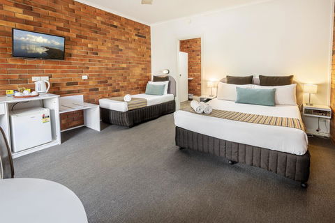 The Beach Motel Hervey Bay - Accommodation Guide 43