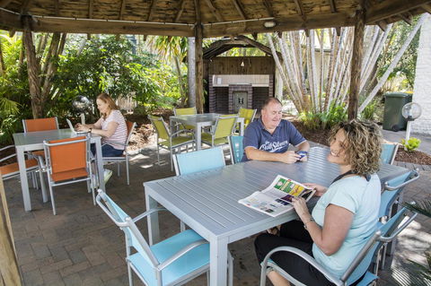 The Beach Motel Hervey Bay - Accommodation Guide 11