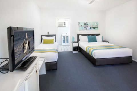 The Beach Motel Hervey Bay - Accommodation Guide 31