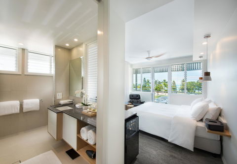 Heart Hotel And Gallery Whitsundays - Accommodation Asia 2