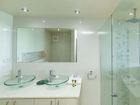 Beach Lodges - Accommodation Asia 8