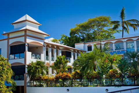 Regal Port Douglas - Accommodation Guide 23