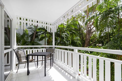 The White House Port Douglas - Accommodation Guide 25