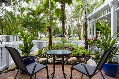 The White House Port Douglas - Accommodation Guide 9