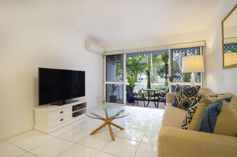 The White House Port Douglas - Accommodation Guide 16