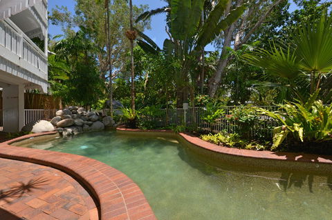The White House Port Douglas - Accommodation Guide 17