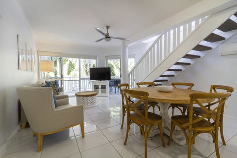 The White House Port Douglas - Accommodation Guide 7