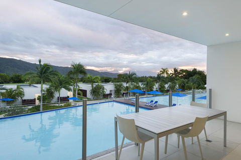 Pool Resort Port Douglas - Accommodation Guide 18