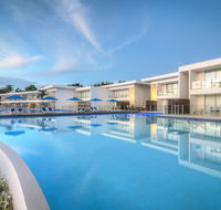 Pool Resort Port Douglas - Accommodation Asia