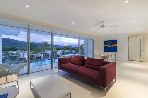 Pool Resort Port Douglas - Accommodation Guide 17