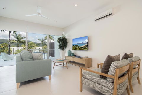 Pool Resort Port Douglas - Accommodation Guide 30