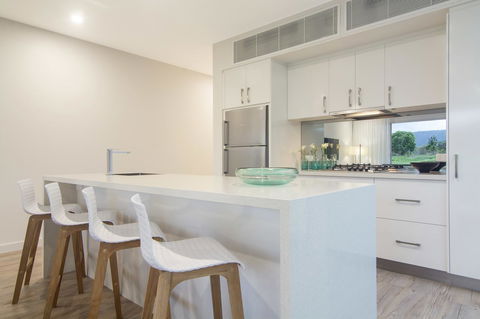 Pool Resort Port Douglas - Accommodation Guide 43