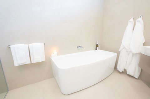 Pacific Hotel Cairns - Accommodation Asia 23